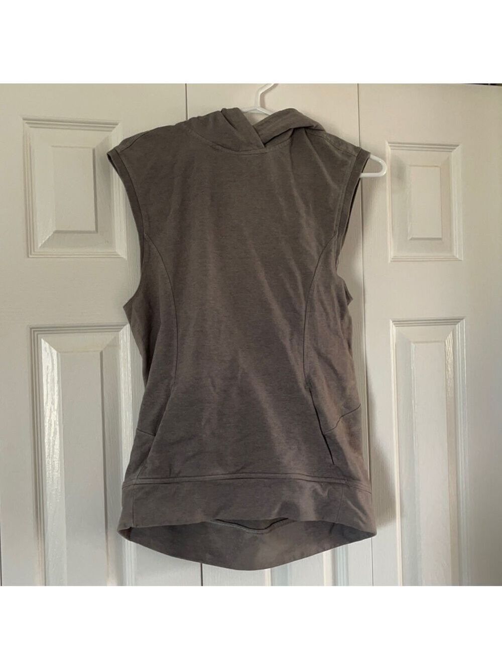 Rare lululemon pull over vest size 4🥰🥰